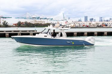 35' Pursuit 2023 Yacht For Sale